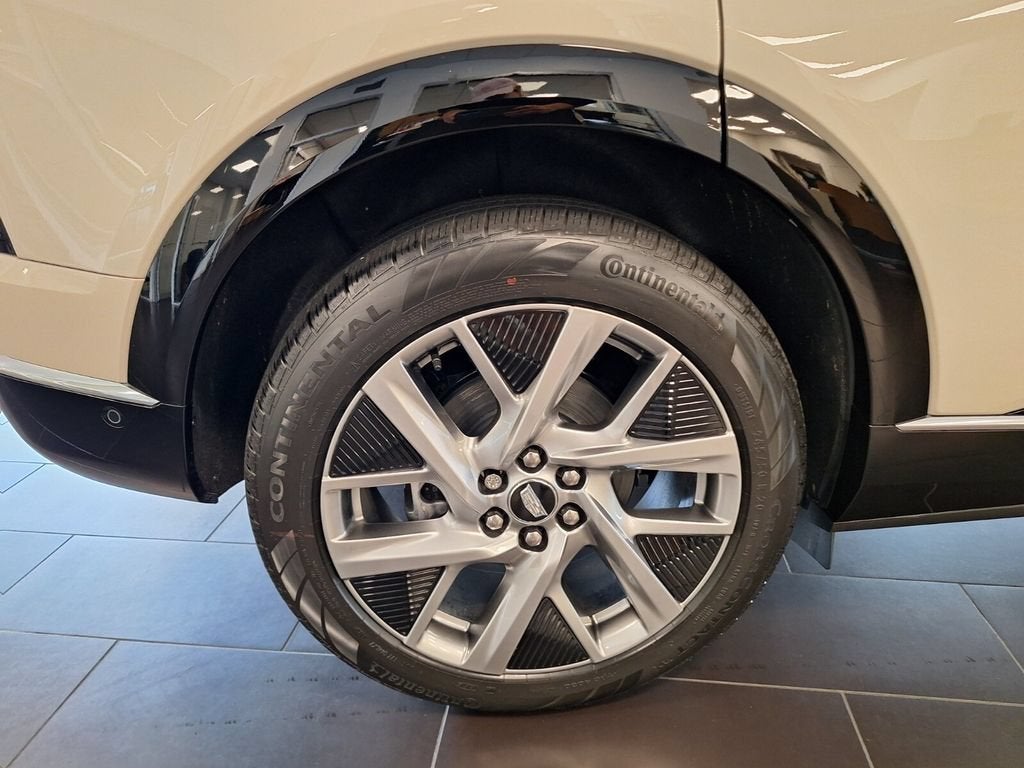 2027 Cadillac OPTIQ Luxury