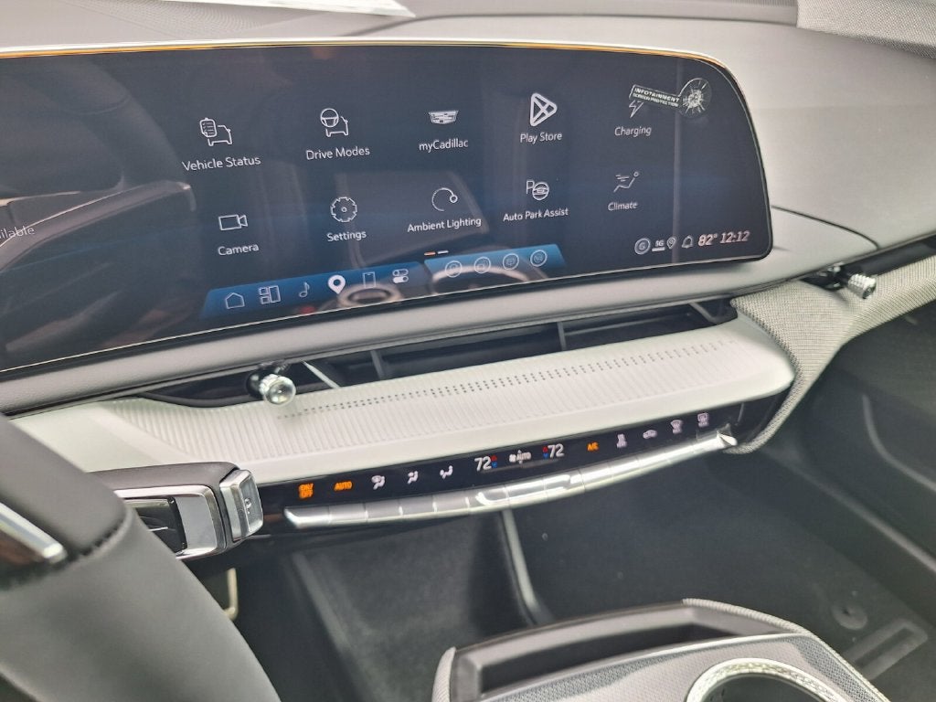 2027 Cadillac OPTIQ Premium Luxury