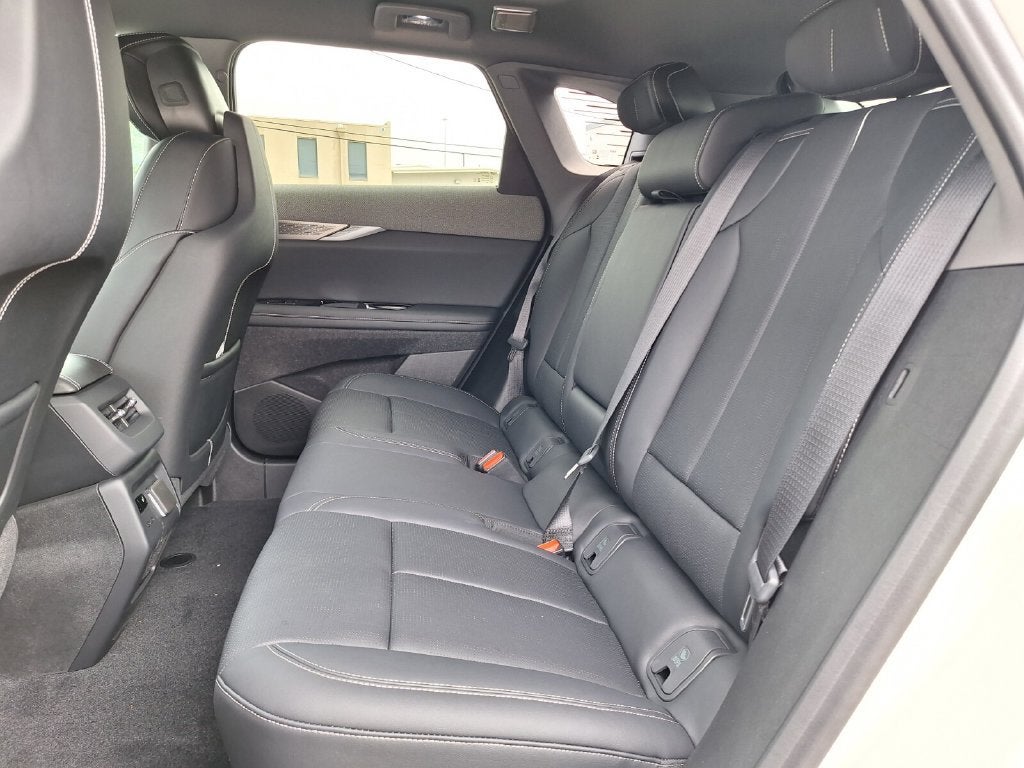 2027 Cadillac OPTIQ Premium Luxury