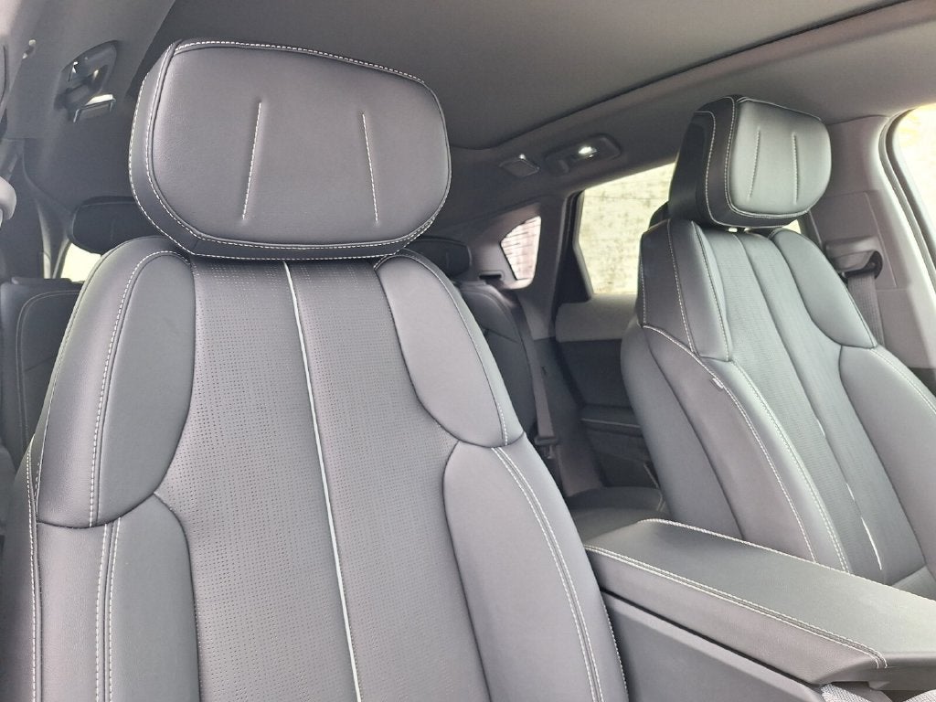 2027 Cadillac OPTIQ Premium Luxury