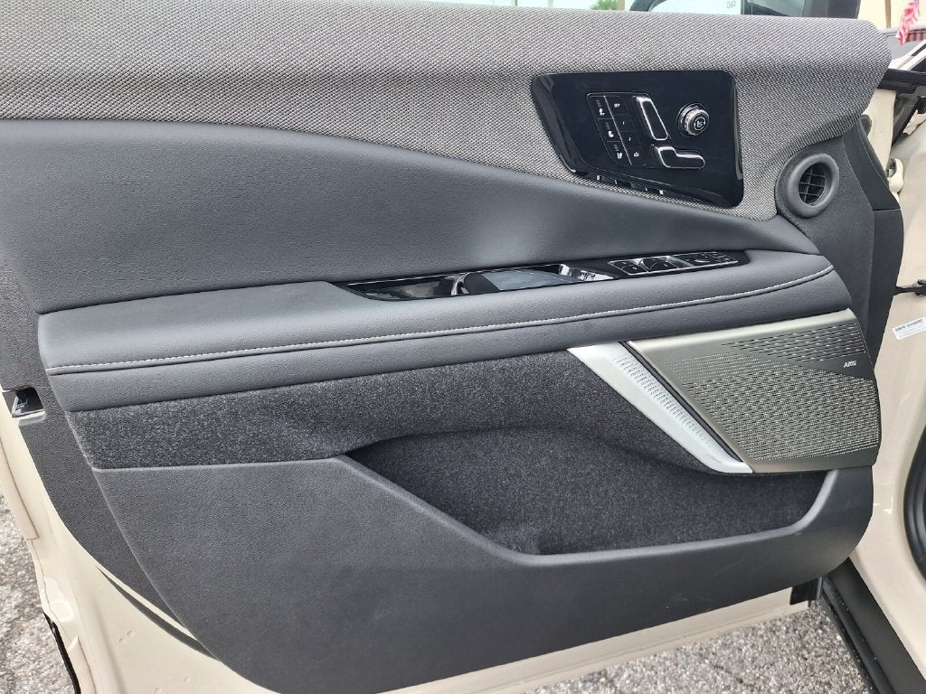 2027 Cadillac OPTIQ Premium Luxury
