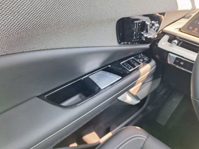 2025 Cadillac OPTIQ Luxury 2