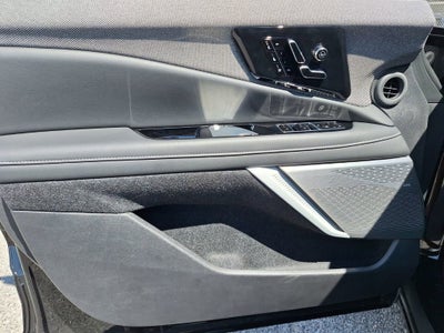 2025 Cadillac OPTIQ Luxury 2