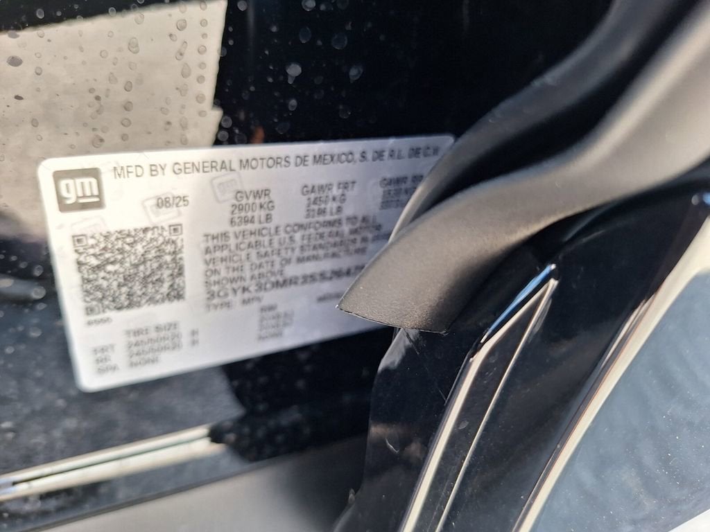 2025 Cadillac OPTIQ Luxury 2