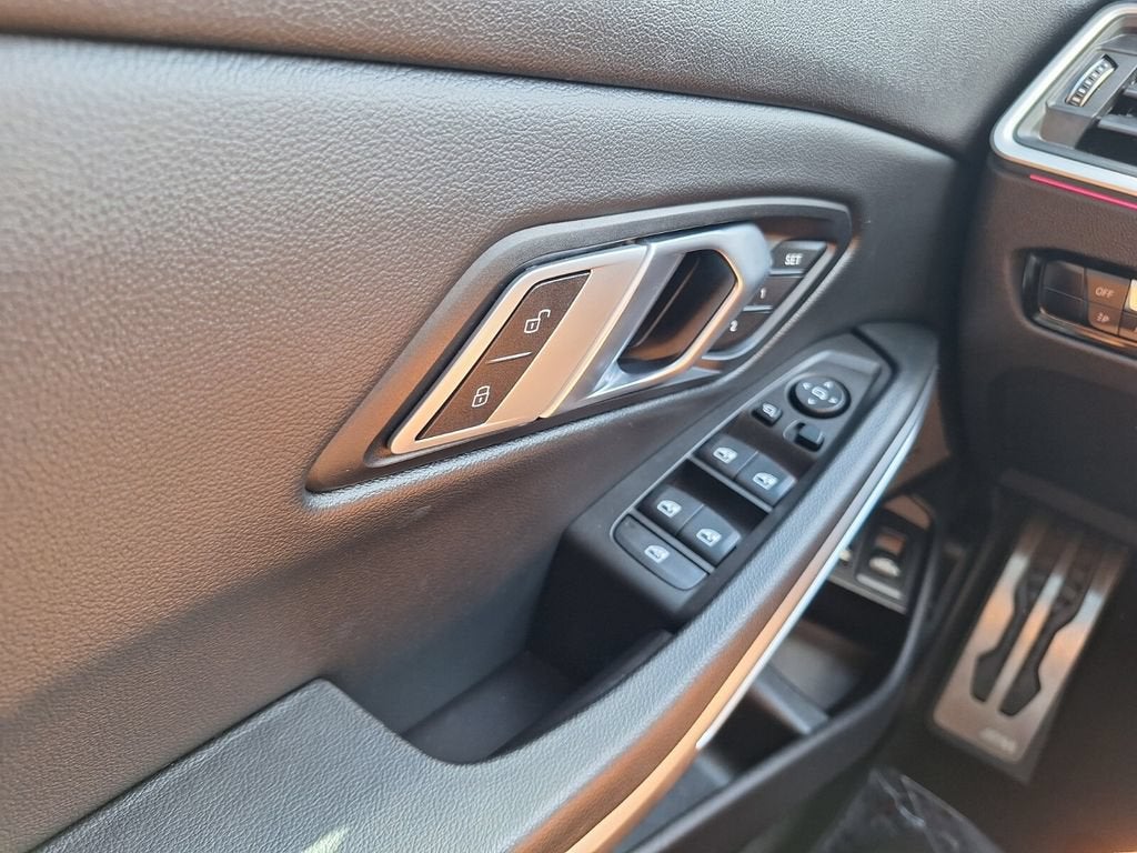 2023 BMW 3 Series 330e