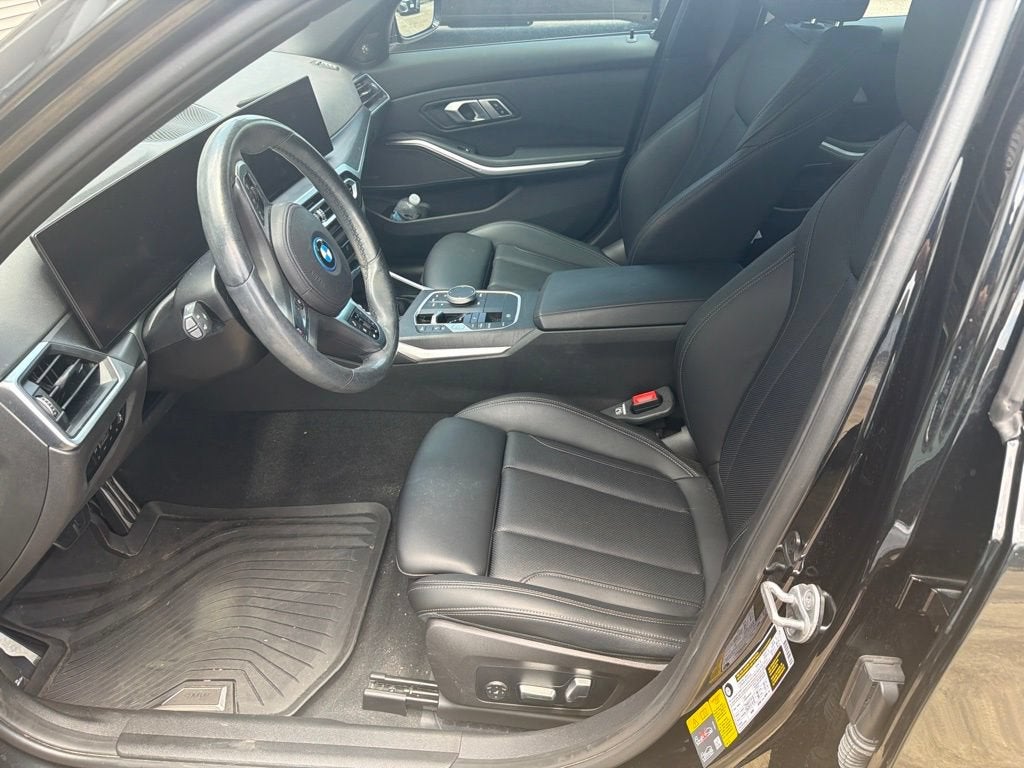 2023 BMW 3 Series 330e