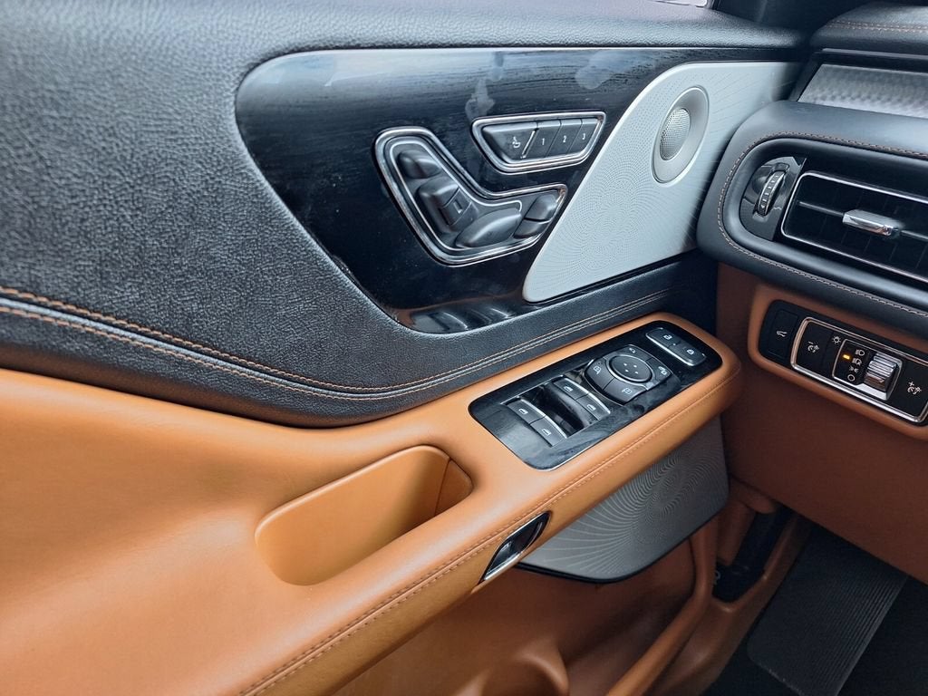 2025 Lincoln Aviator Black Label