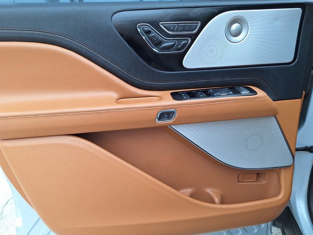 2025 Lincoln Aviator Black Label