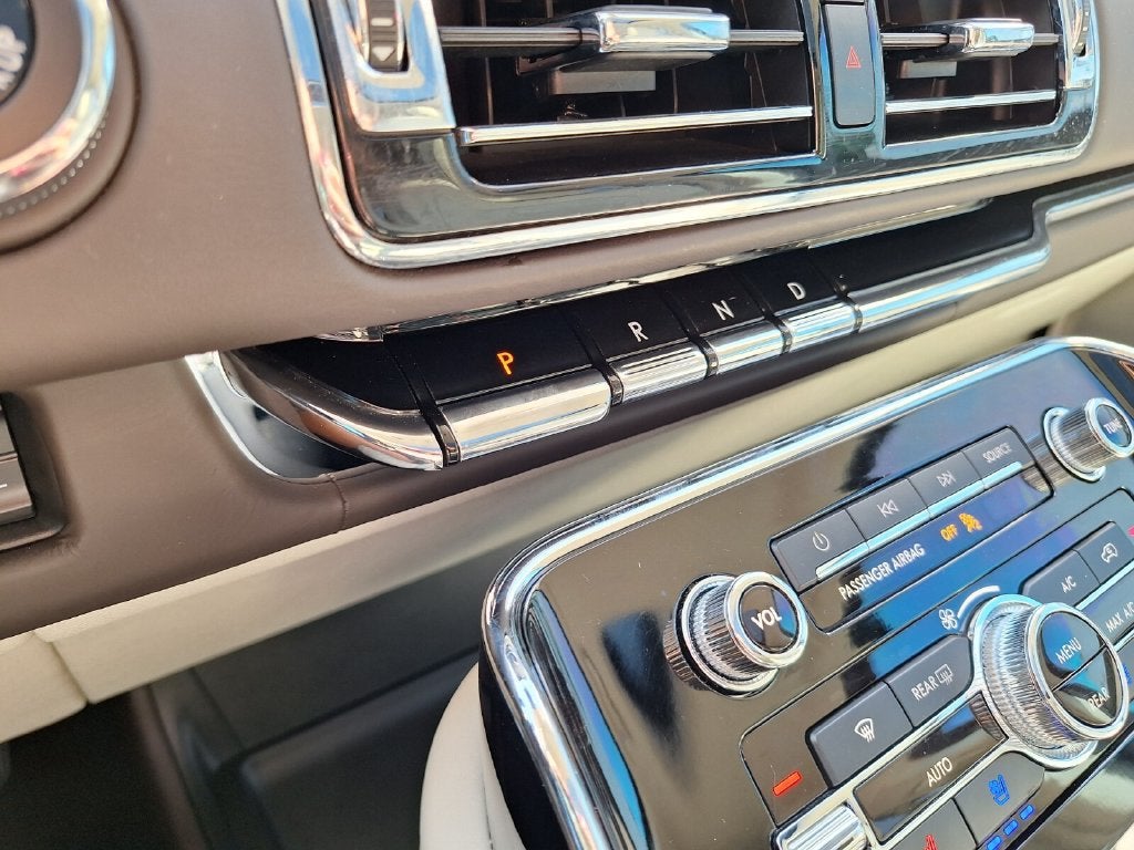 2021 Lincoln Navigator L Black Label