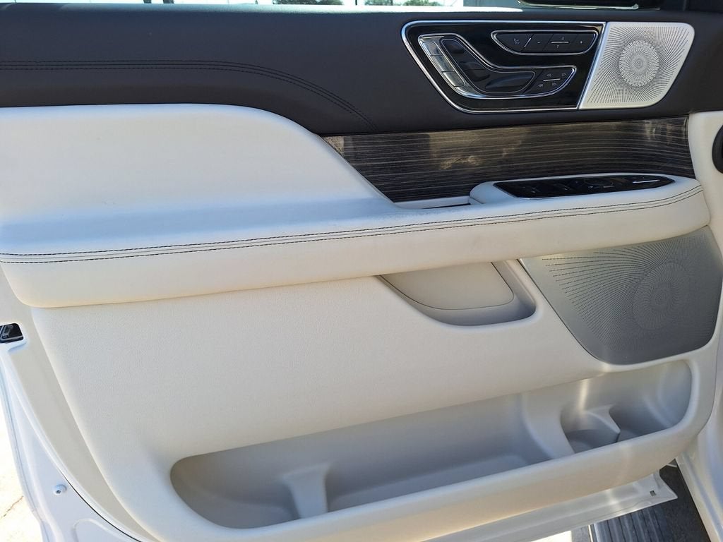 2021 Lincoln Navigator L Black Label