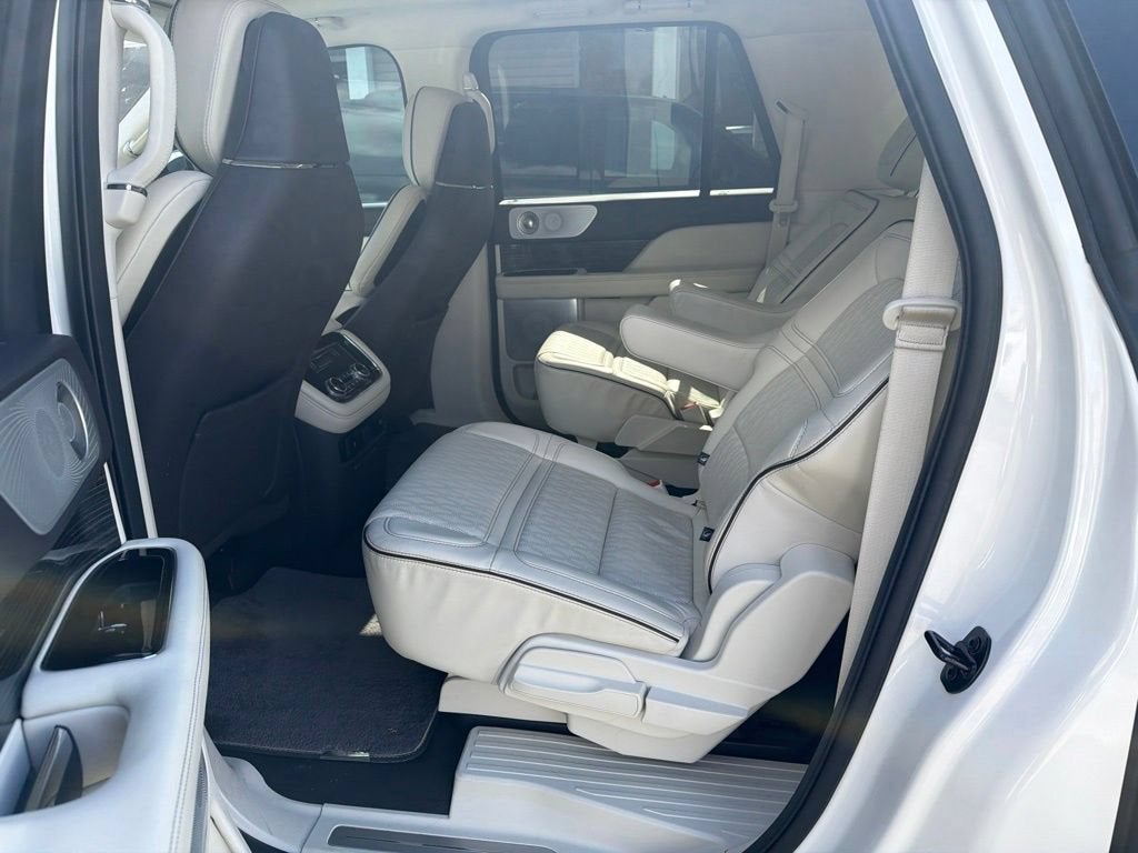 2021 Lincoln Navigator L Black Label