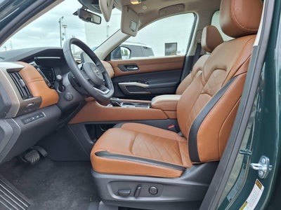 2025 Nissan Pathfinder Platinum