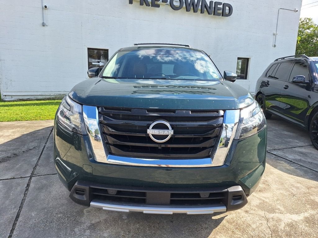 2025 Nissan Pathfinder Platinum