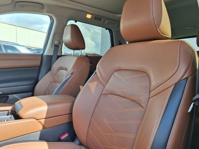 2025 Nissan Pathfinder Platinum