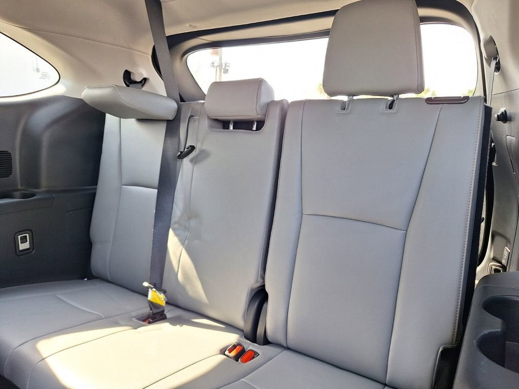 2023 Toyota Highlander Hybrid Bronze Edition