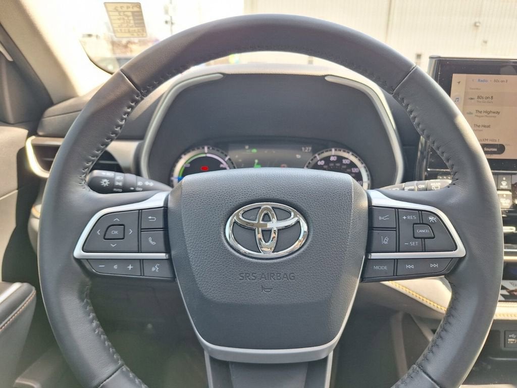 2023 Toyota Highlander Hybrid Bronze Edition