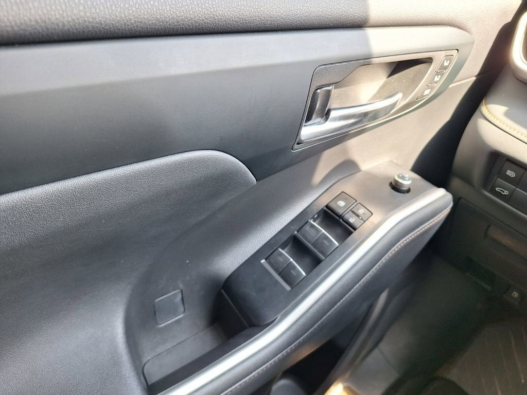 2023 Toyota Highlander Hybrid Bronze Edition