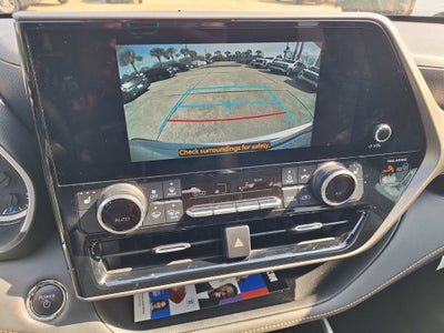 2023 Toyota Highlander Hybrid Bronze Edition