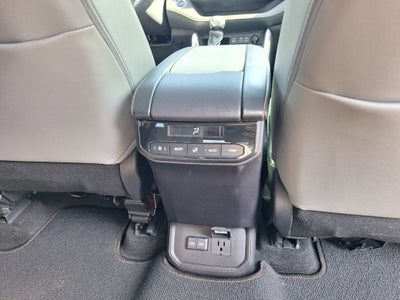 2023 Toyota Highlander Hybrid Bronze Edition