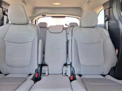 2025 Toyota Sienna LE