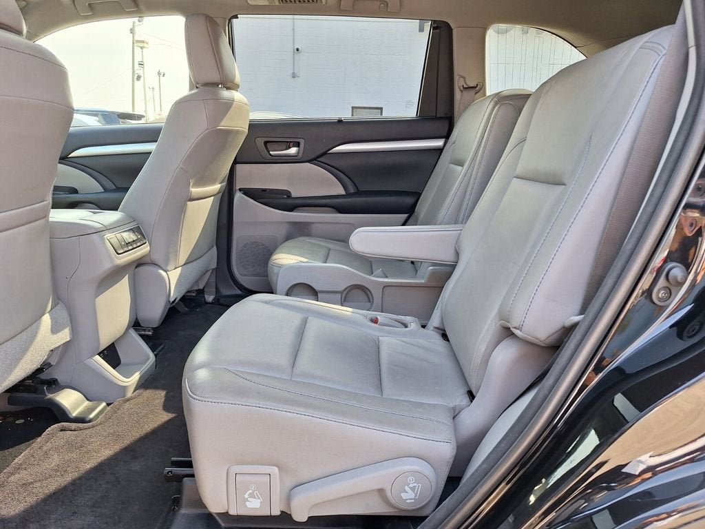 2018 Toyota Highlander SE