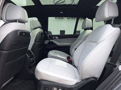 2023 BMW X7 xDrive40i