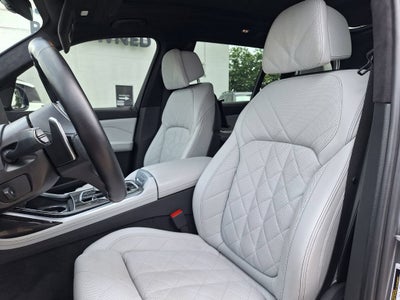 2023 BMW X7 xDrive40i