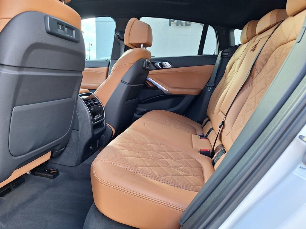 2023 BMW X6 xDrive40i