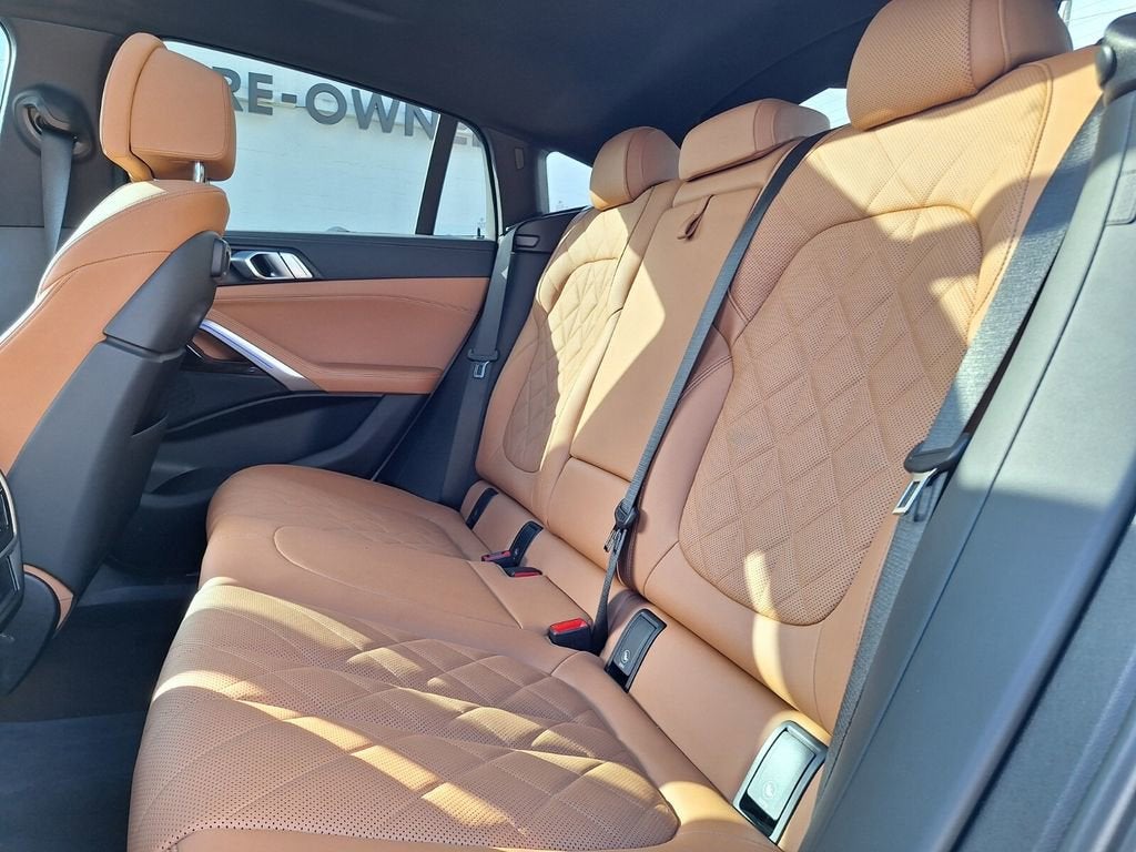 2023 BMW X6 xDrive40i