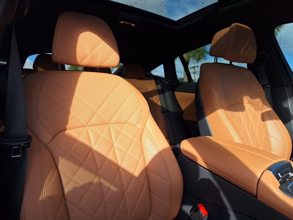 2023 BMW X6 xDrive40i