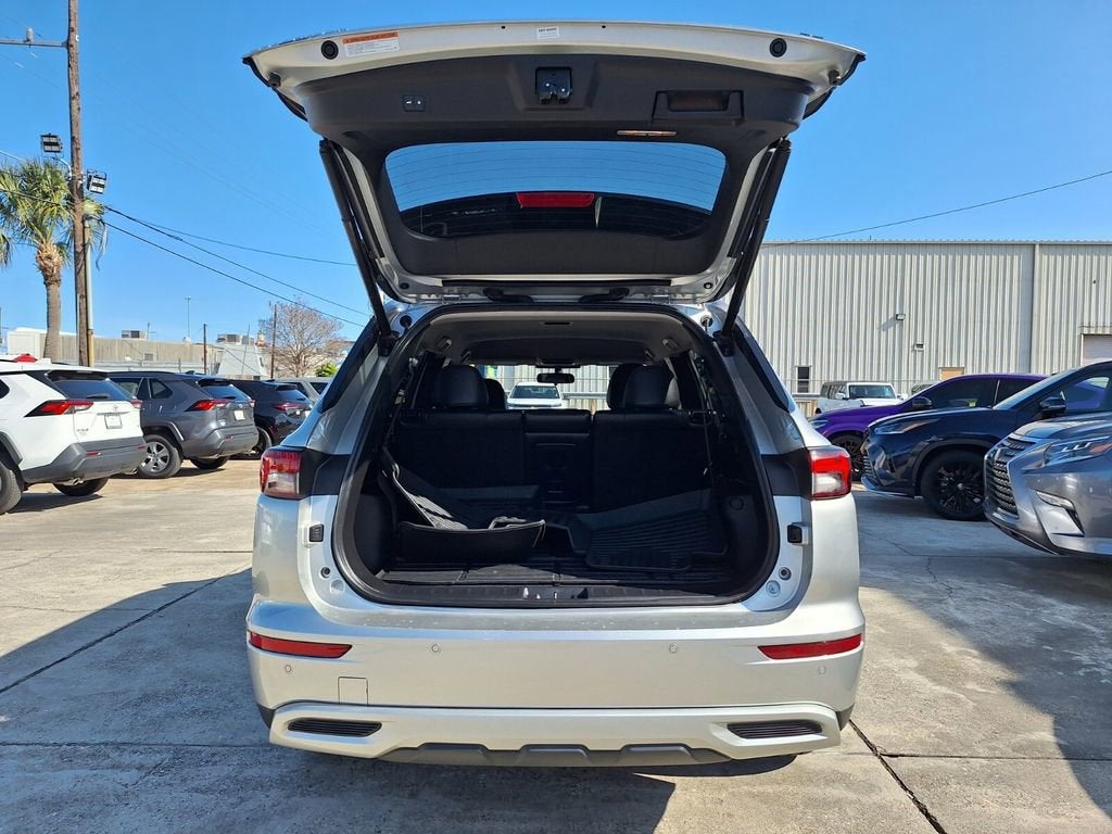 2024 Mitsubishi Outlander SE