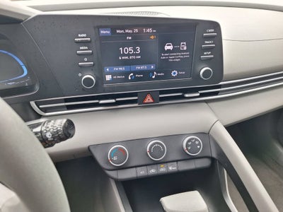 2024 Hyundai Elantra SE