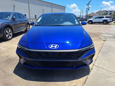 2024 Hyundai Elantra SE