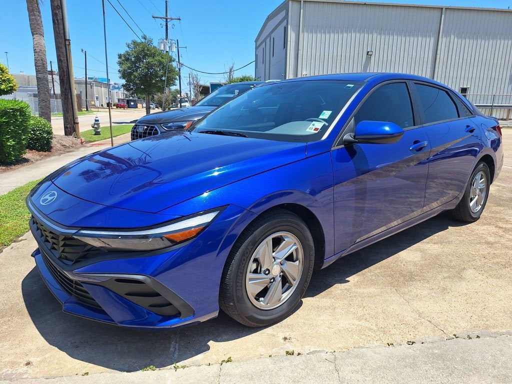 2024 Hyundai Elantra SE