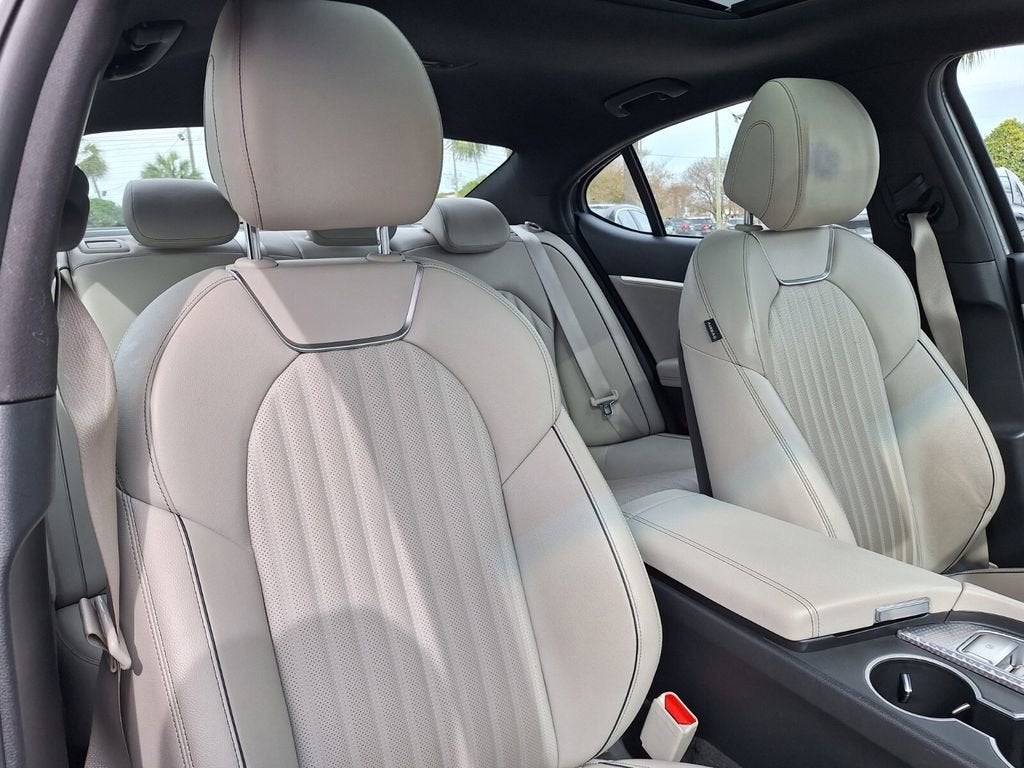 2023 Genesis G70 2.0T