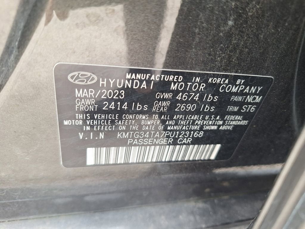 2023 Genesis G70 2.0T