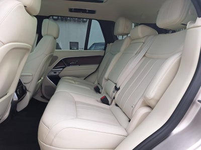 2025 Land Rover Range Rover SE