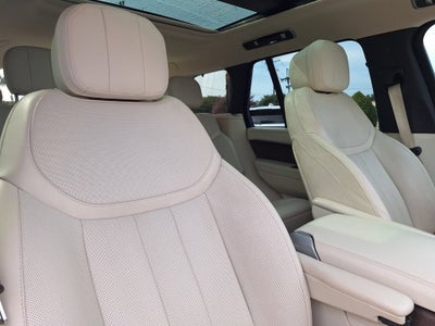 2025 Land Rover Range Rover SE
