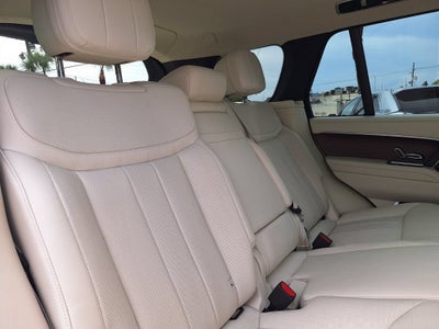 2025 Land Rover Range Rover SE