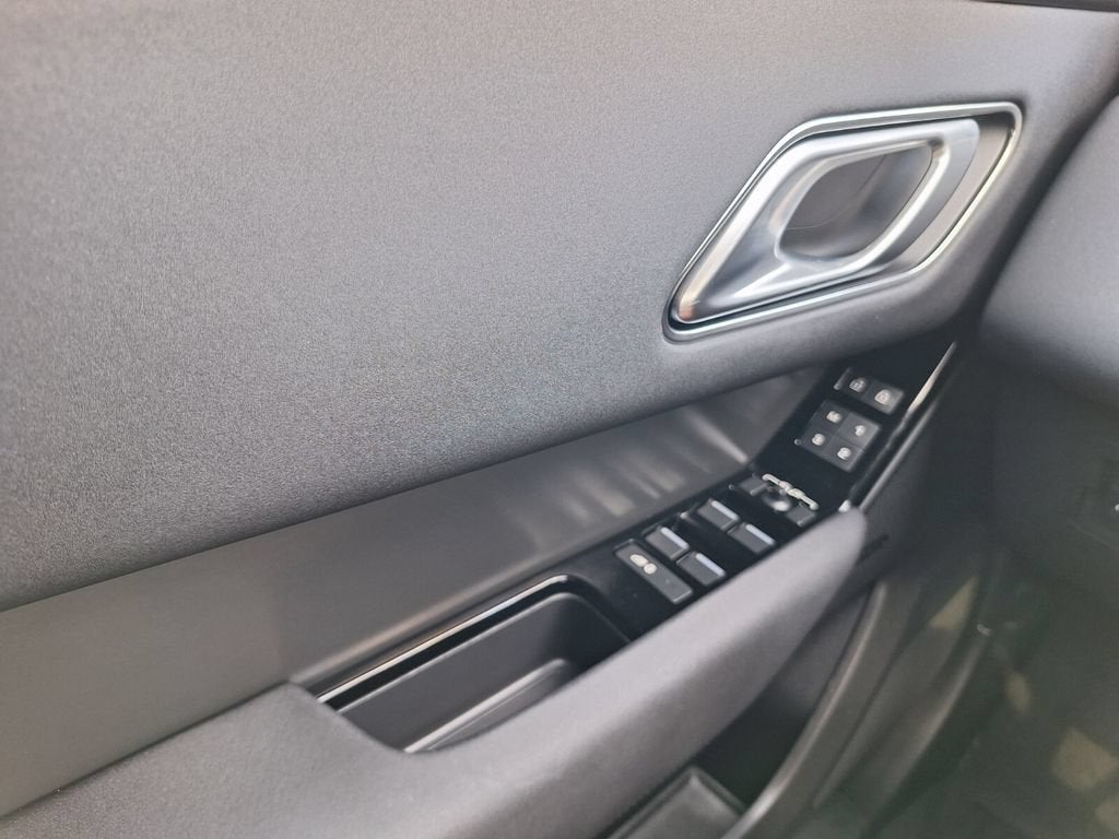 2025 Land Rover Range Rover Velar Dynamic SE