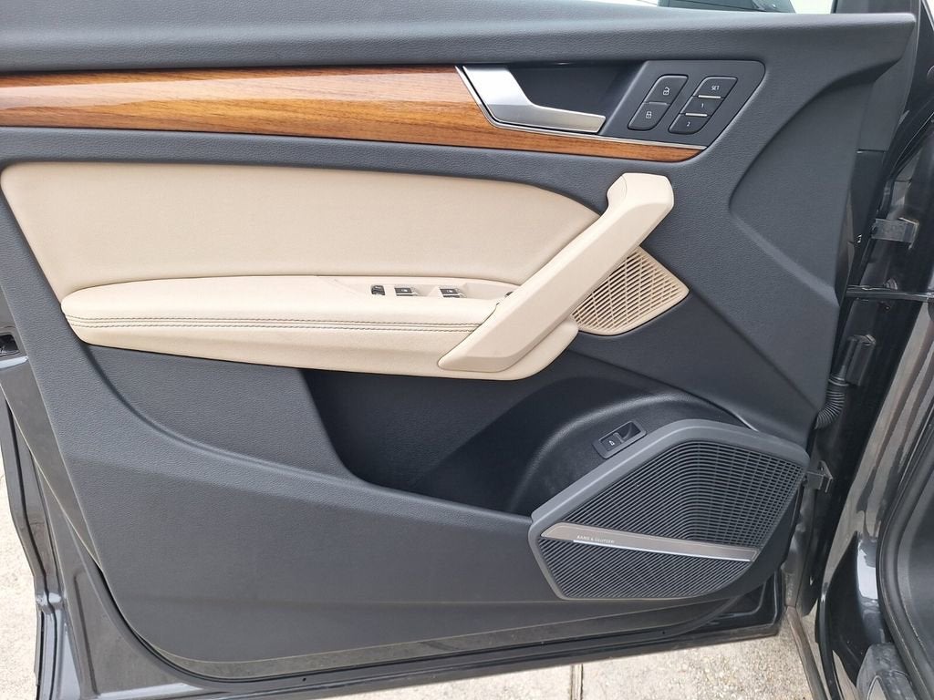 2023 Audi Q5 Premium Plus