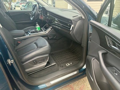 2022 Audi Q7 45 quattro Premium